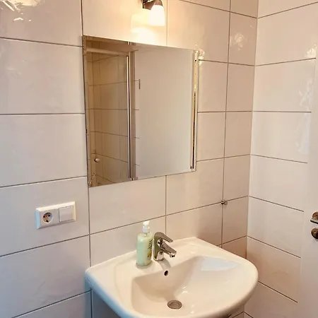 Mimosa ゲストハウス ルスト