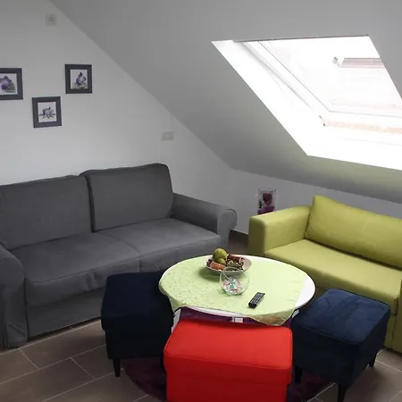 ゲストハウス Mimosa ルスト